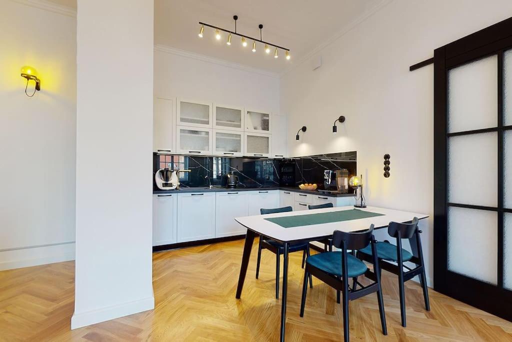 Big Modern Apart - Market Square - Nice View - Next To Town Hall Apartment Wroclaw Exterior photo